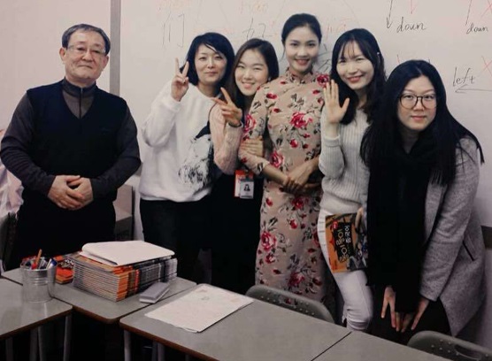 李瑶老师在韩国任教